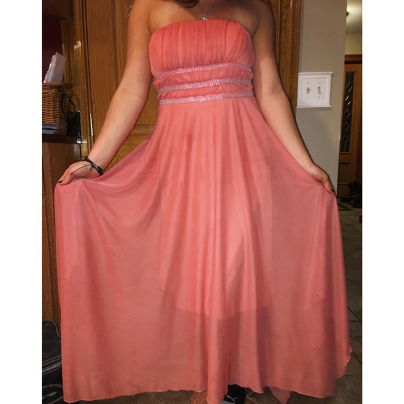 Salmon dress - Picture 2 of 2